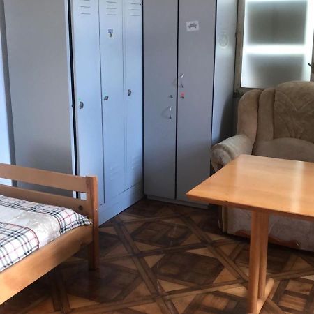 Hostel Mif อิวาโน-ฟรานกิฟสเก ภายนอก รูปภาพ