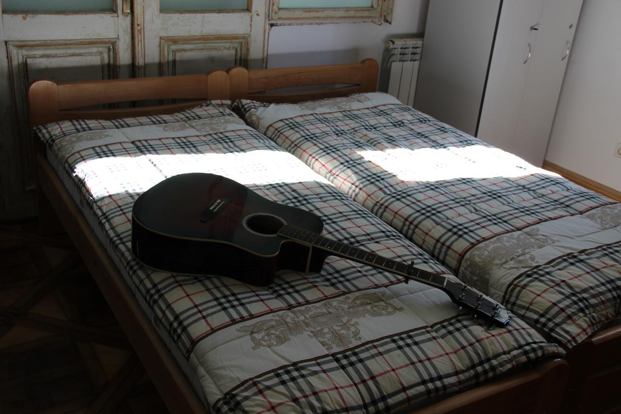 Hostel Mif อิวาโน-ฟรานกิฟสเก ภายนอก รูปภาพ