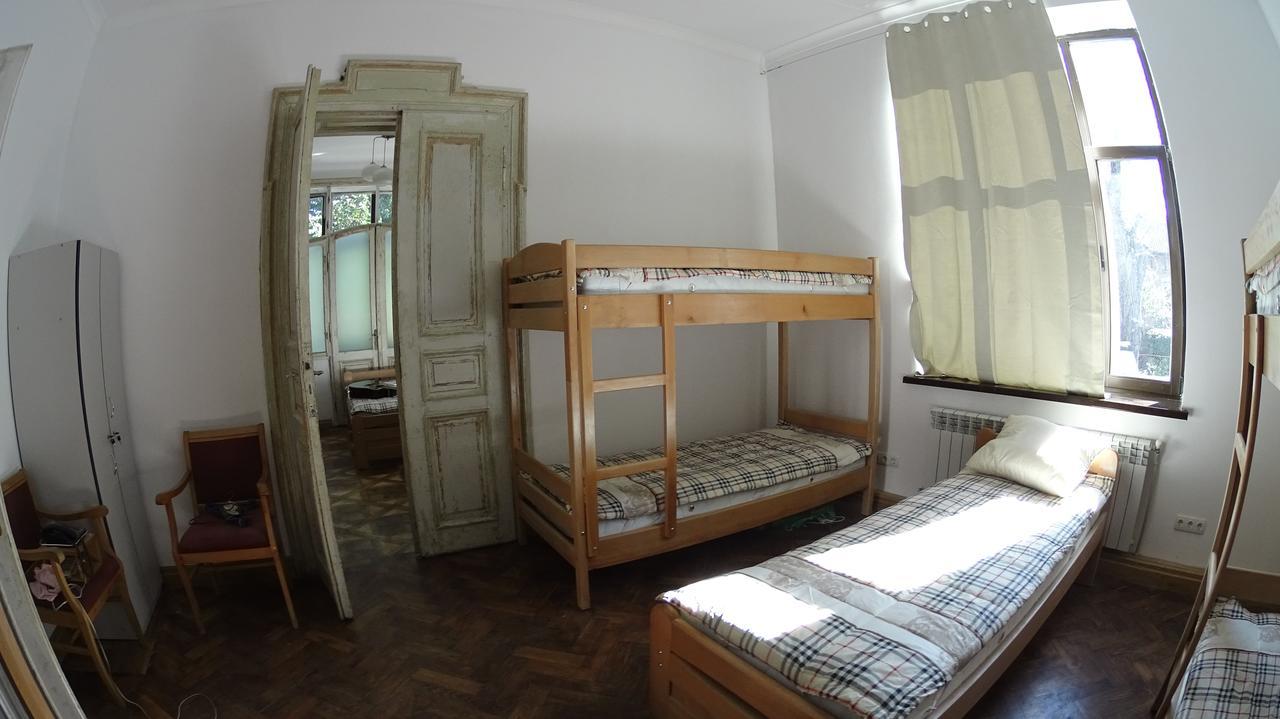 Hostel Mif อิวาโน-ฟรานกิฟสเก ภายนอก รูปภาพ
